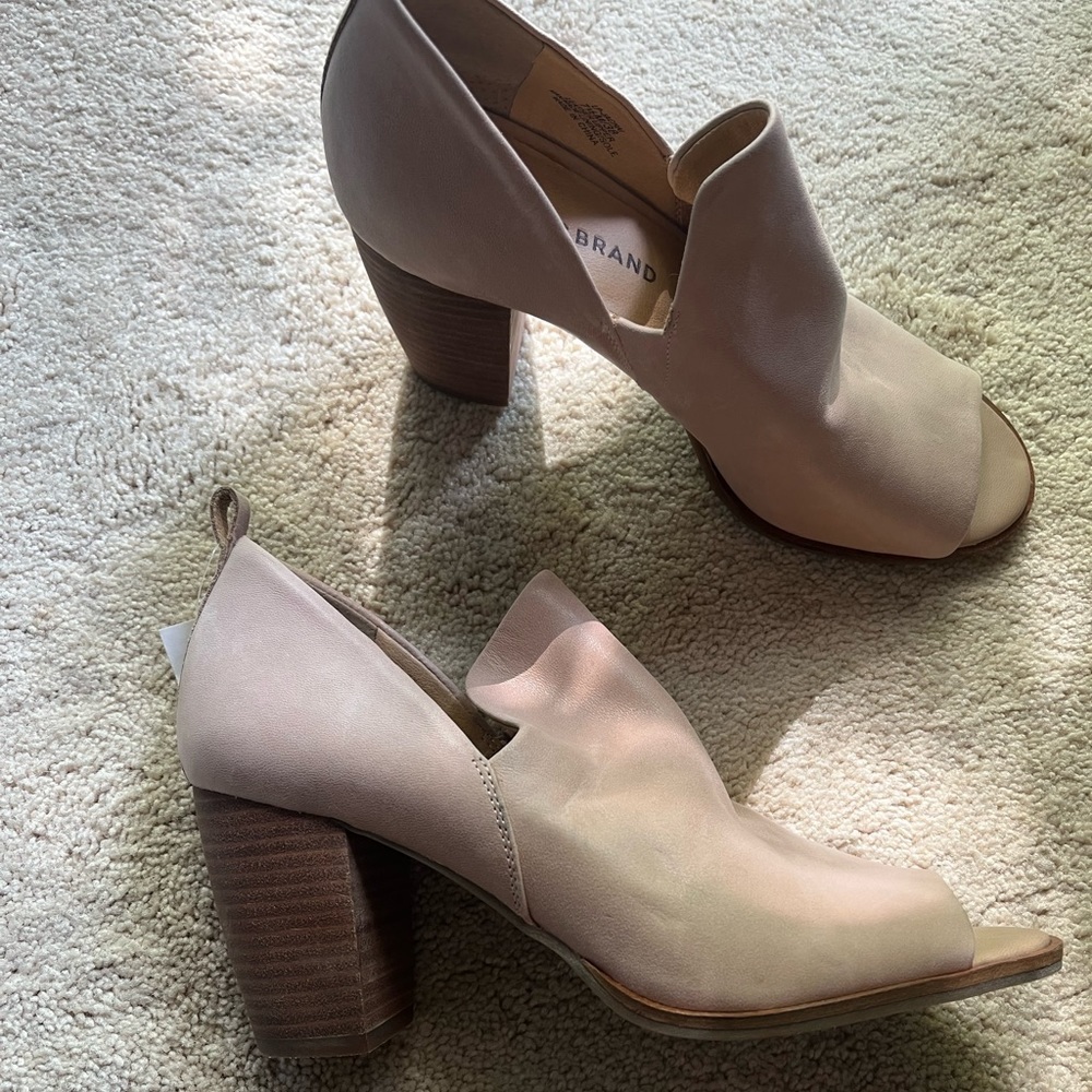 Lucky Brand Pink Peep Toe 3” Block Heel‎ Ankle Booties